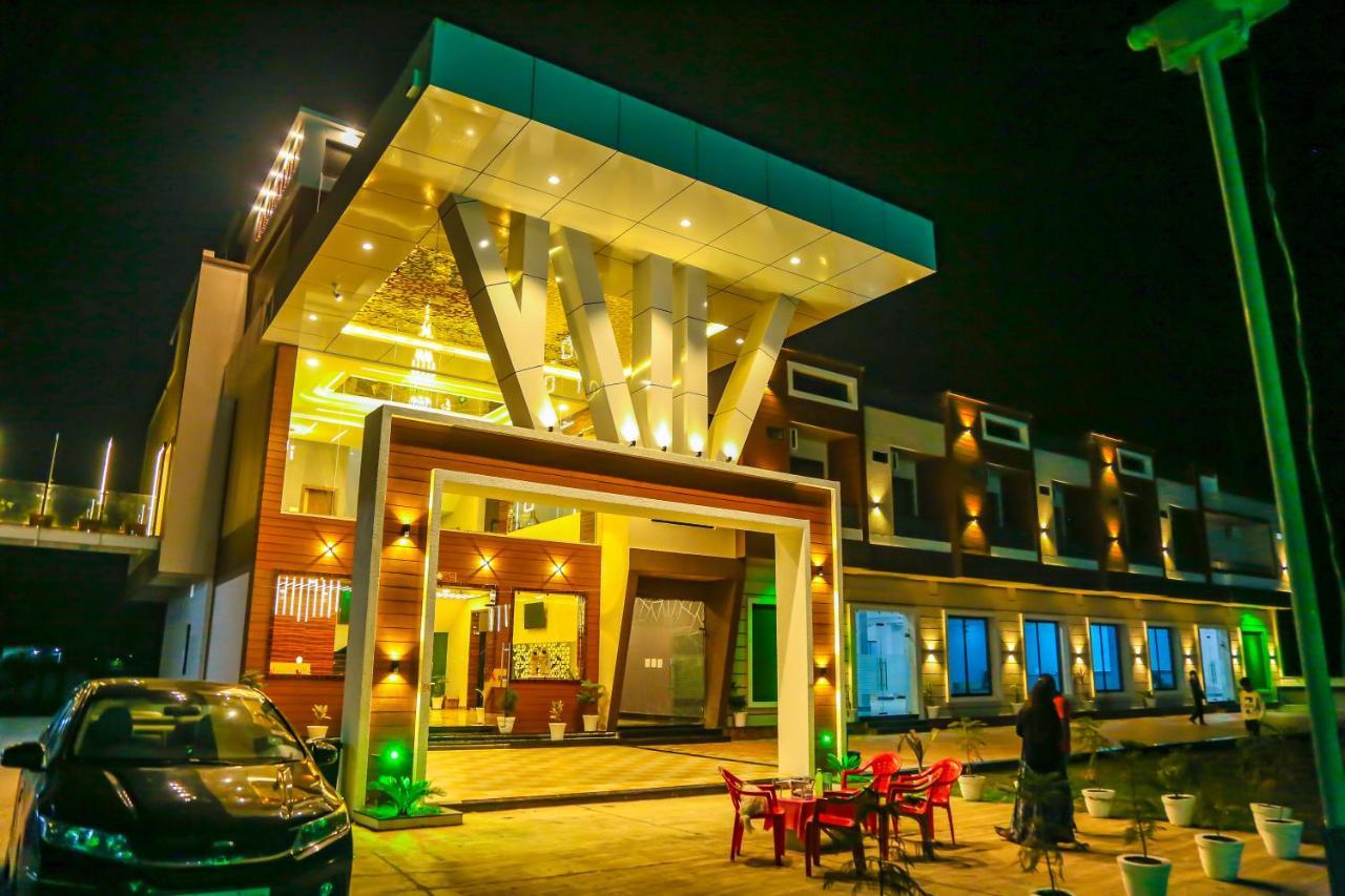 Aashirwad Hotels & Resort Shamgarh Екстериор снимка