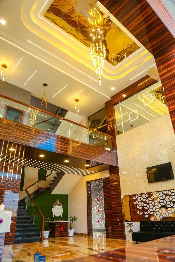 Aashirwad Hotels & Resort Shamgarh Екстериор снимка