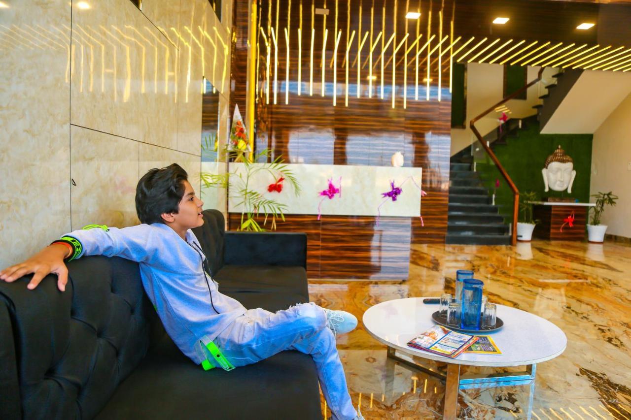 Aashirwad Hotels & Resort Shamgarh Екстериор снимка