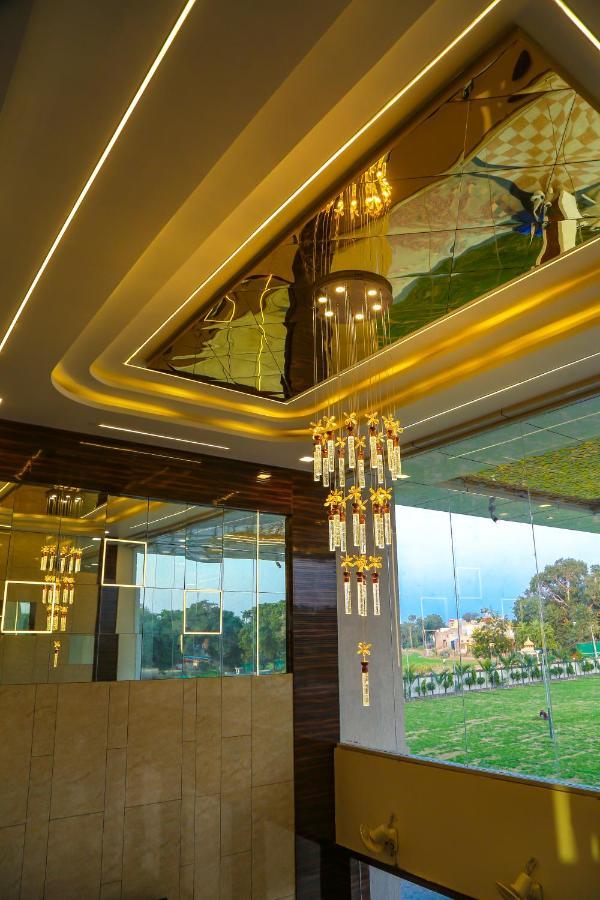 Aashirwad Hotels & Resort Shamgarh Екстериор снимка