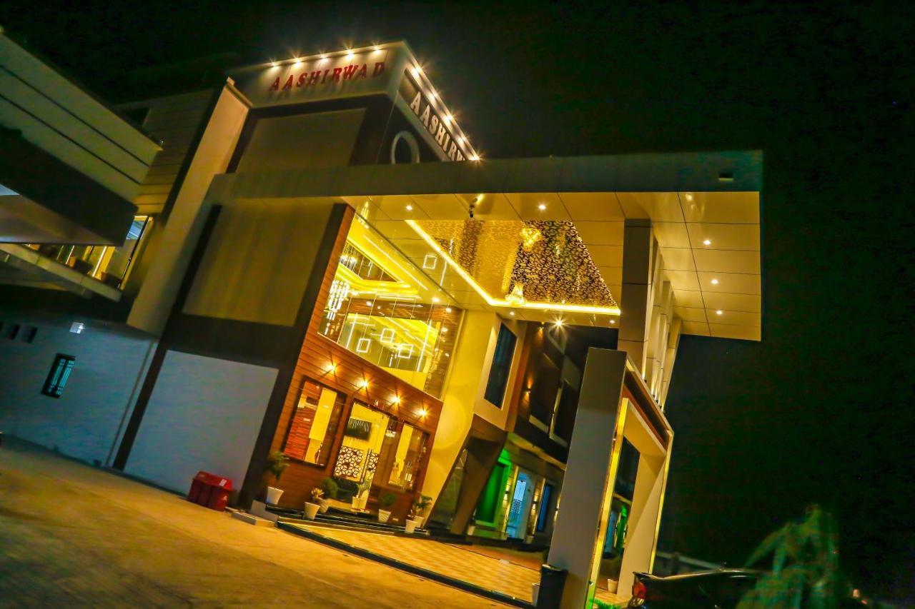 Aashirwad Hotels & Resort Shamgarh Екстериор снимка